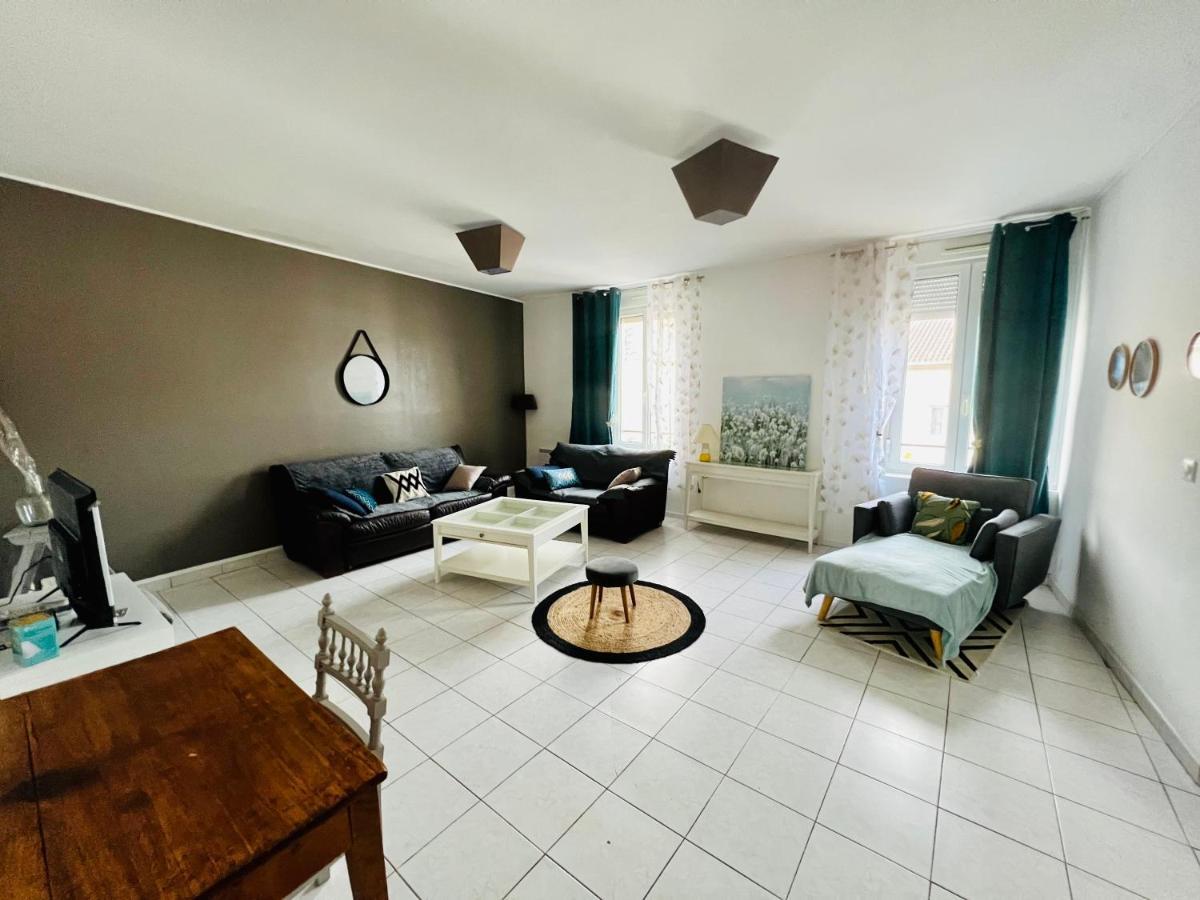 La Plume Wifi Parking Un-Sejour-A-Part Appartement Clouange Buitenkant foto