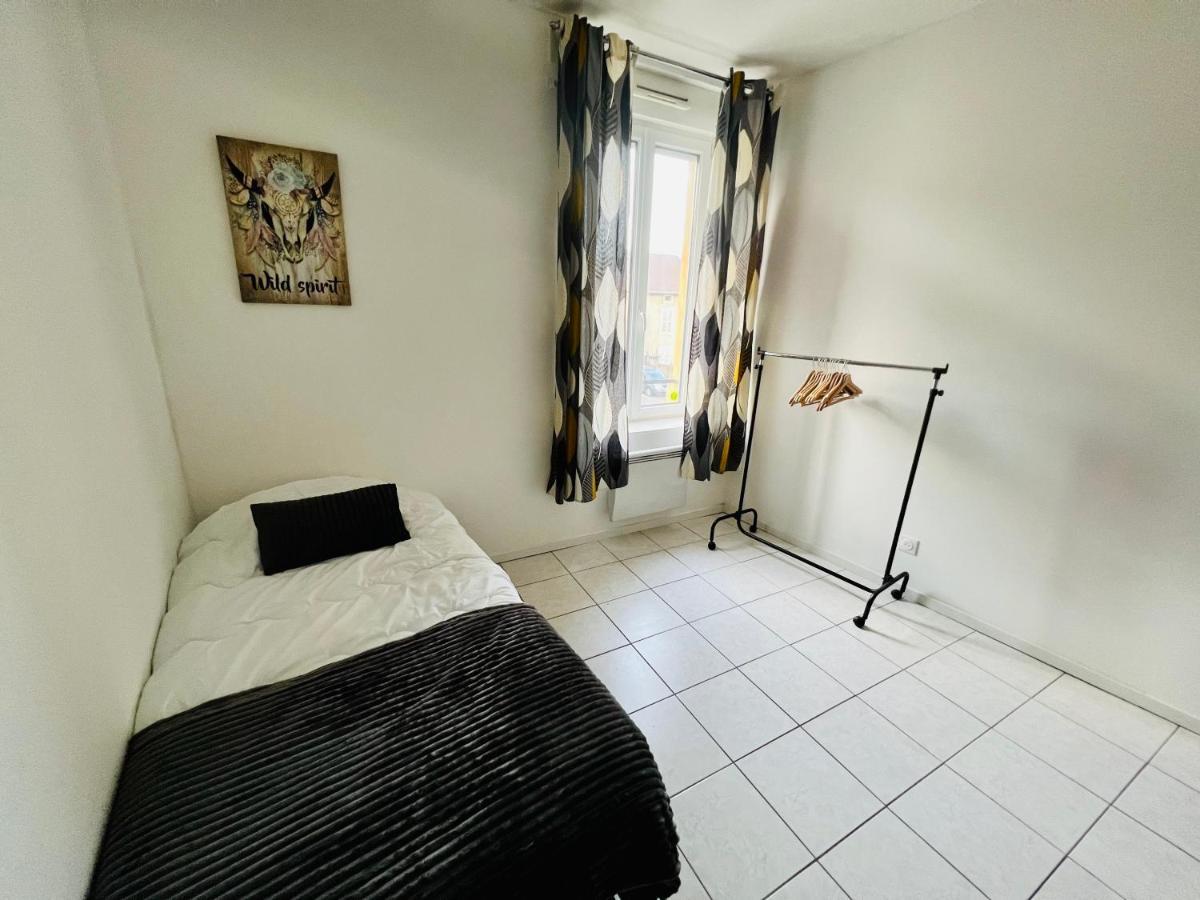 La Plume Wifi Parking Un-Sejour-A-Part Appartement Clouange Buitenkant foto