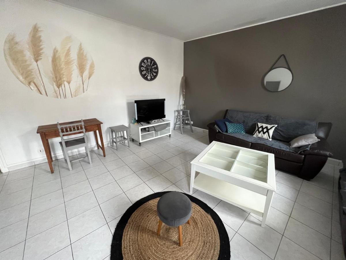 La Plume Wifi Parking Un-Sejour-A-Part Appartement Clouange Buitenkant foto