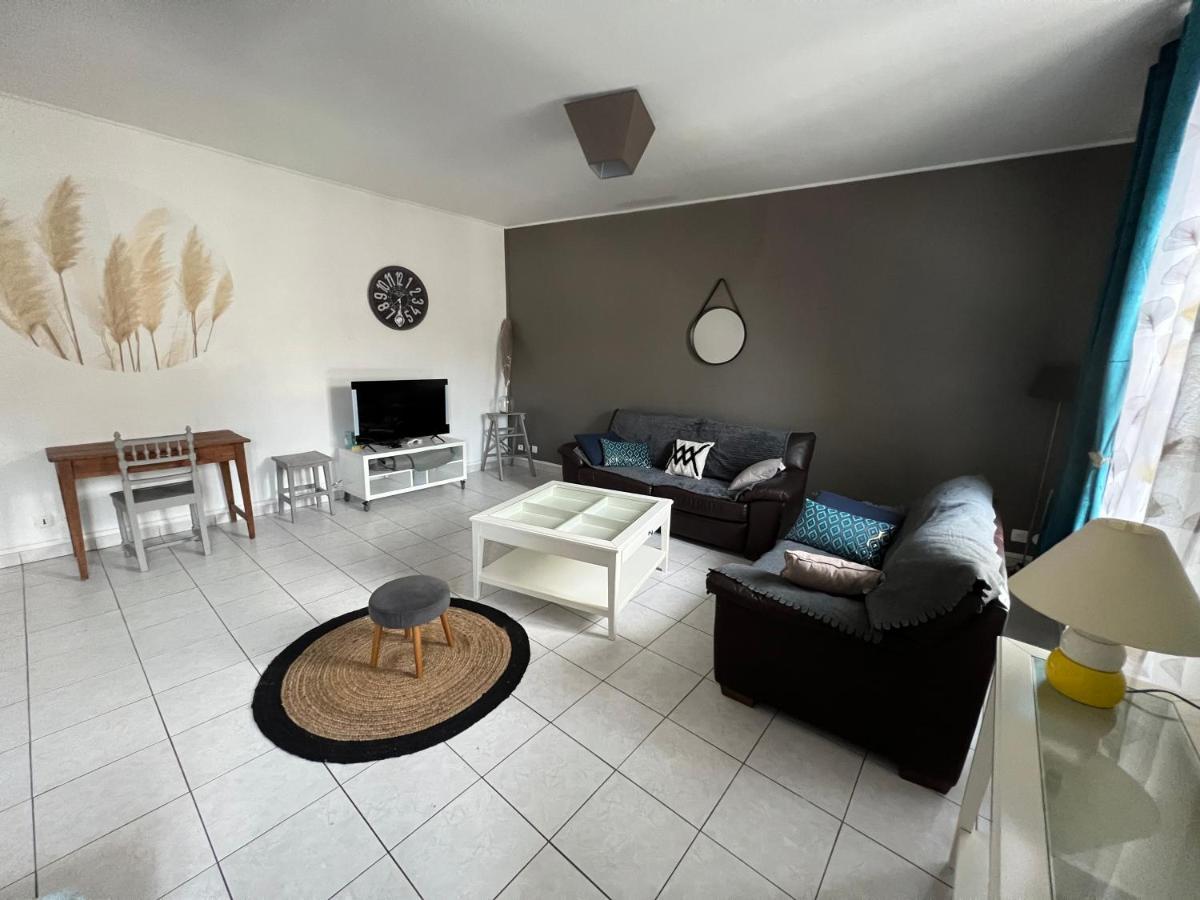 La Plume Wifi Parking Un-Sejour-A-Part Appartement Clouange Buitenkant foto
