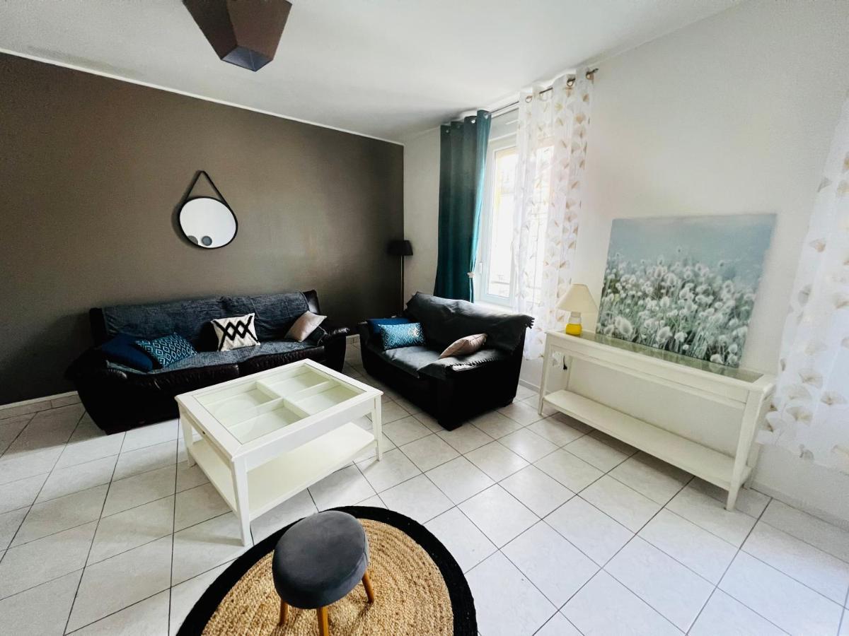 La Plume Wifi Parking Un-Sejour-A-Part Appartement Clouange Buitenkant foto