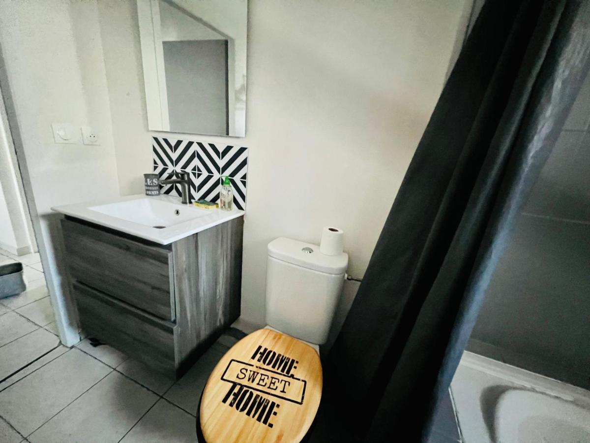 La Plume Wifi Parking Un-Sejour-A-Part Appartement Clouange Buitenkant foto